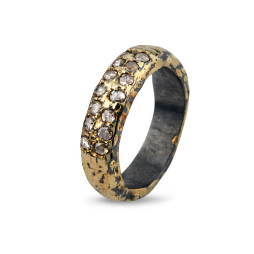 Heritage Golden Pavé ring fra By Birdie i oxyderet sølv med 18 kt. guld og rosenslebne diamanter i pavé.